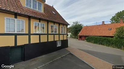 Andelsboliger til salg i Svaneke - Foto fra Google Street View Andelsboliger til salg i Svaneke - Foto fra Google Street View