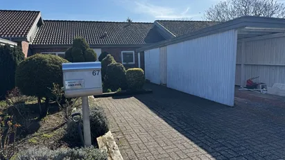 Lys og sjælden udbudt andelsbolig på 90 kvm på Hvedemarken.